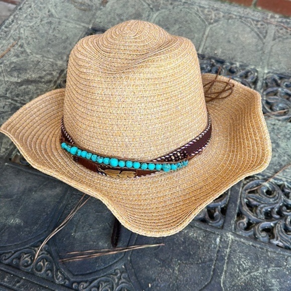 - Summer cowboy hat. With removable hat band. - Picture 1 of 4